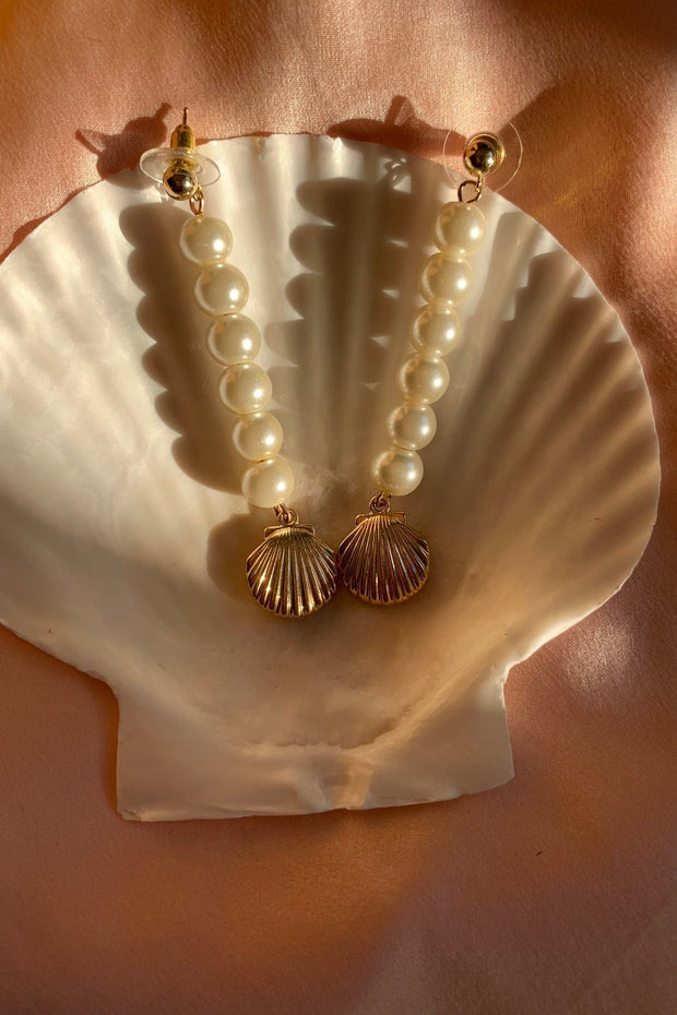 Pearl Drop Closed Shell Earrings